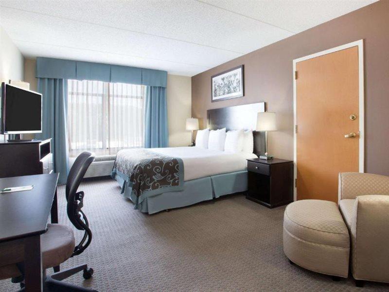 Wingate By Wyndham Garner/Raleigh South Hotel Eksteriør billede