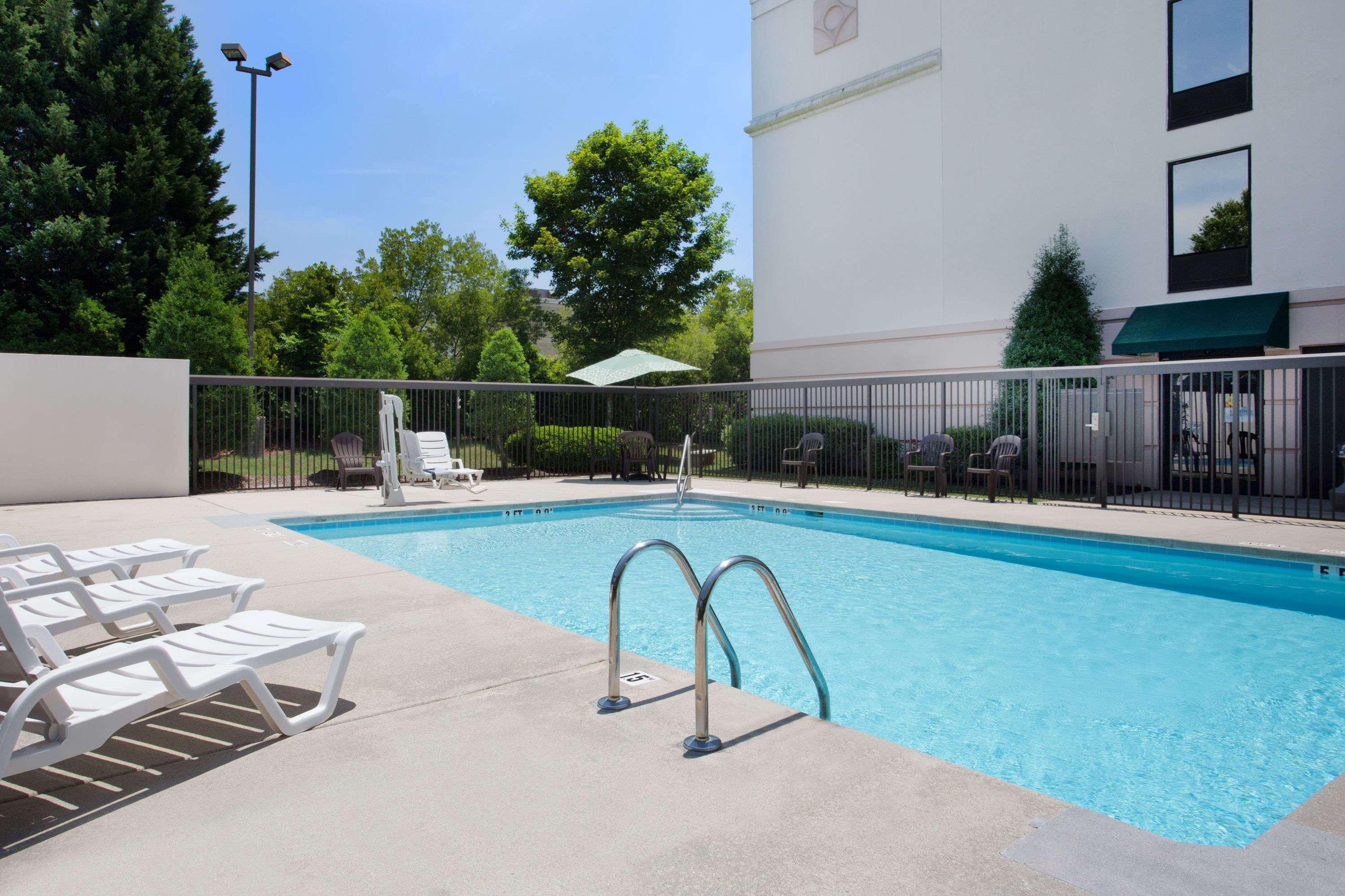 Wingate By Wyndham Garner/Raleigh South Hotel Eksteriør billede